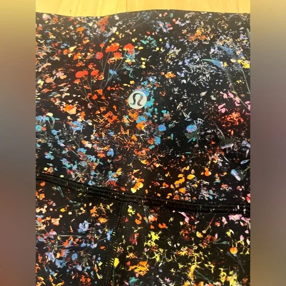 Lululemon floral leggings, size 0! - Picture 3 of 3